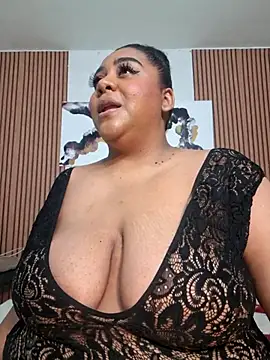BiancaFollerach online show from June 27, 2026, 11:37 am