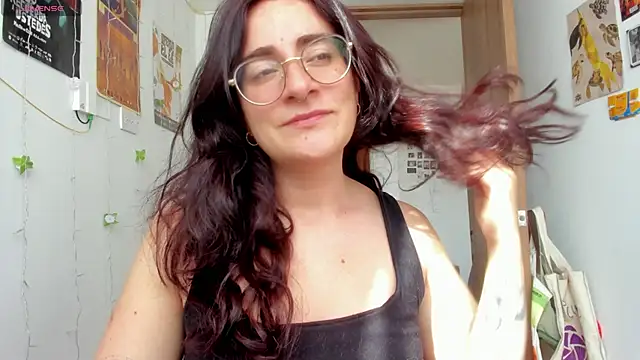 linda giggle online show from October 15, 2025, 1:44 pm