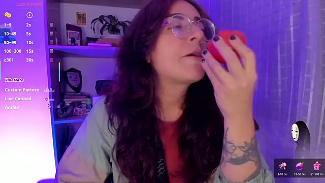 Snapshot of linda_giggle chatting on July 18, 2026, 2:16 am linda giggle online show from July 18, 2026, 2:16 am