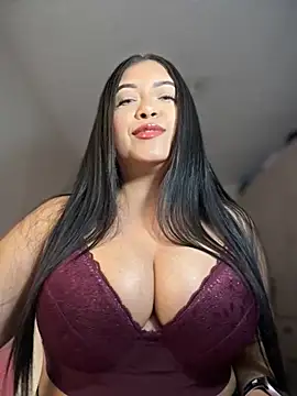 cami ortiz   online show from November 30, 2025, 9:19 pm