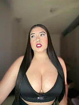 Snapshot of cami_ortiz__ chatting on July 26, 2026, 9:43 pm cami ortiz online show from July 26, 2026, 9:43 pm