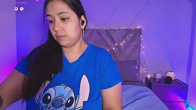 Snapshot of emmajohnss chatting on March 23, 2025, 8:04 am emmajohnss online show from March 23, 2025, 8:04 am