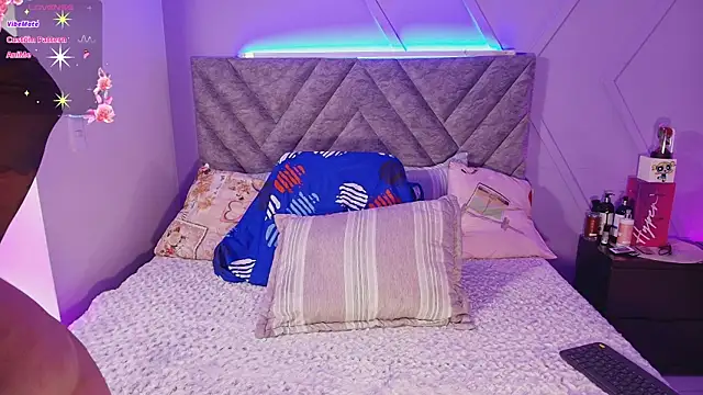 Snapshot of emmajohnss chatting on November 11, 2025, 3:50 am emmajohnss online show from November 11, 2025, 3:50 am