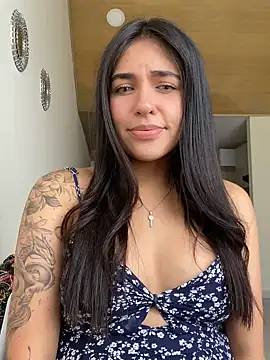 Snapshot of DaphneUwu chatting on March 20, 2025, 3:47 pm DaphneUwu online show from March 20, 2025, 3:47 pm