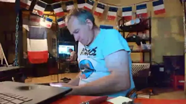 Snapshot of jeanlulu chatting on June 18, 2026, 8:02 pm jeanlulu online show from June 18, 2026, 8:02 pm