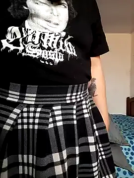 cosmicwind online show from December 30, 2024, 8:47 pm