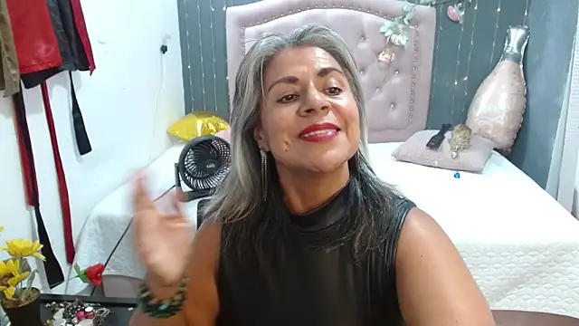 Snapshot of lalisha_96 chatting on May 6, 2026, 11:54 pm lalisha 96 online show from May 6, 2026, 11:54 pm