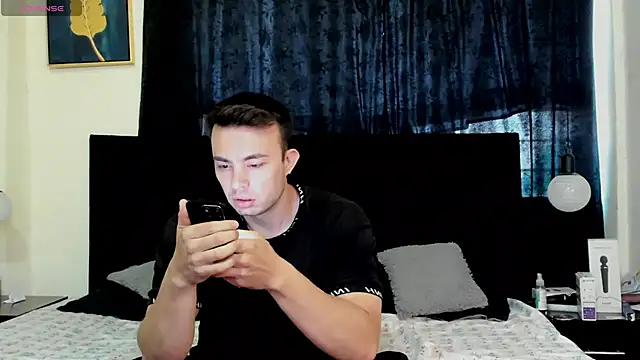 Snapshot of lissandthor13 chatting on November 19, 2025, 1:22 pm lissandthor13 online show from November 19, 2025, 1:22 pm