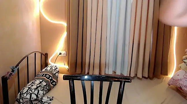 Snapshot of Itsme_claire chatting on January 27, 2025, 3:04 am Itsme claire online show from January 27, 2025, 3:04 am