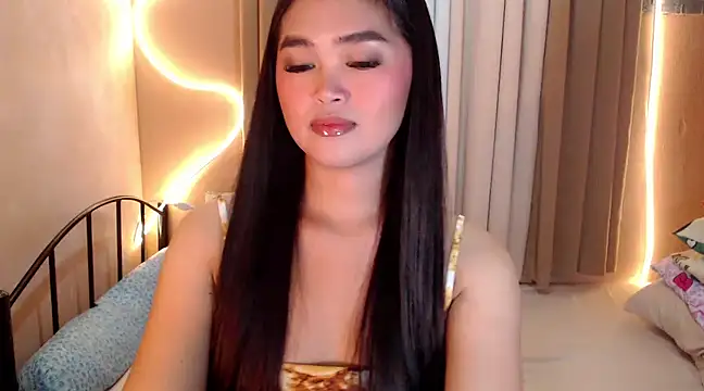 Snapshot of Itsme_claire chatting on February 26, 2025, 11:26 pm Itsme claire online show from February 26, 2025, 11:26 pm