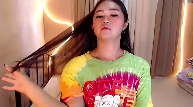 Snapshot of Itsme_claire chatting on March 13, 2025, 7:09 am Itsme claire online show from March 13, 2025, 7:09 am