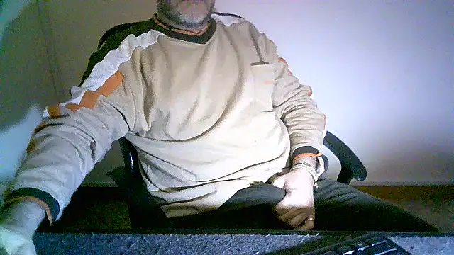 Snapshot of Greek_Passion chatting on December 5, 2025, 6:26 pm Greek Passion online show from December 5, 2025, 6:26 pm