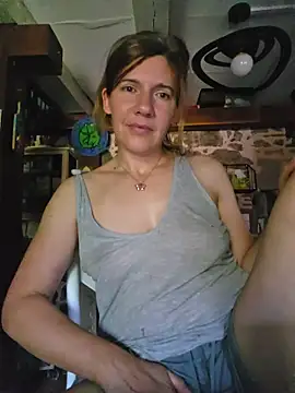 Lina lou4 online show from June 25, 2026, 4:22 pm