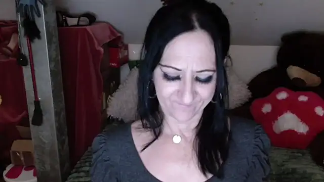 Snapshot of DebraMilf chatting on January 31, 2025, 2:48 am DebraMilf online show from January 31, 2025, 2:48 am