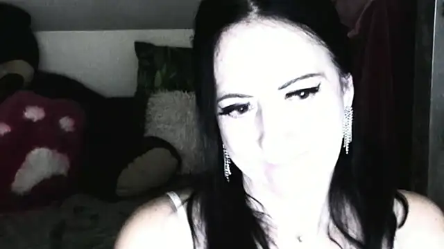 Snapshot of DebraMilf chatting on February 1, 2025, 3:19 am DebraMilf online show from February 1, 2025, 3:19 am