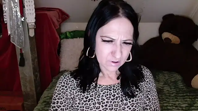 Snapshot of DebraMilf chatting on March 1, 2025, 3:21 am DebraMilf online show from March 1, 2025, 3:21 am