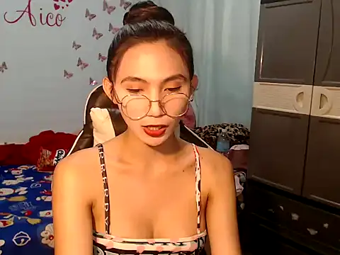 PirateEmpressBoaAico online show from December 23, 2024, 6:22 am