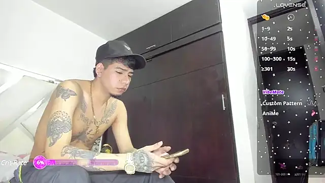 Snapshot of zack_isaac777 chatting on December 21, 2024, 5:25 am zack isaac777 online show from December 21, 2024, 5:25 am