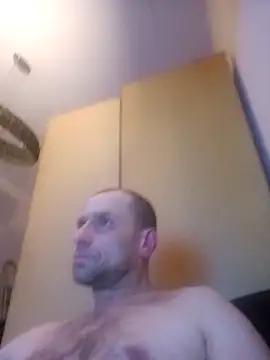 Snapshot of Roman0798 chatting on February 5, 2025, 11:17 pm Roman0798 online show from February 5, 2025, 11:17 pm