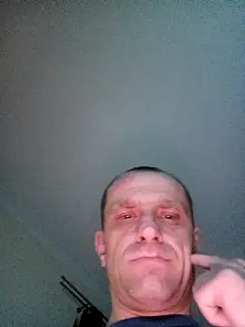 Snapshot of Roman0798 chatting on February 14, 2025, 12:09 am Roman0798 online show from February 14, 2025, 12:09 am