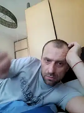 Snapshot of Roman0798 chatting on March 9, 2025, 8:18 am Roman0798 online show from March 9, 2025, 8:18 am