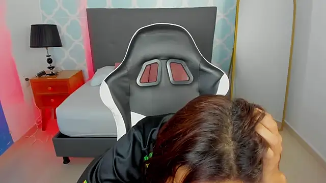 cora 22 online show from September 15, 2025, 12:49 pm