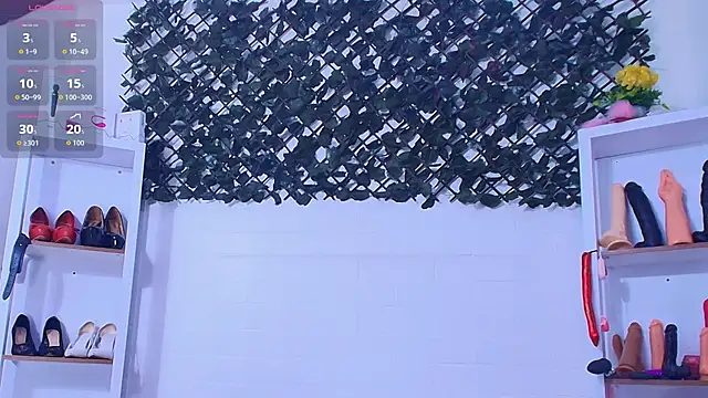 louise nails online show from March 13, 2026, 2:56 pm