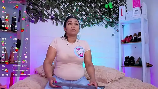 louise nails online show from June 30, 2026, 6:42 pm