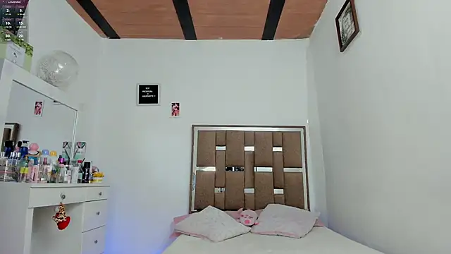 Snapshot of kendall-ewers chatting on October 29, 2025, 11:39 pm kendall-ewers online show from October 29, 2025, 11:39 pm