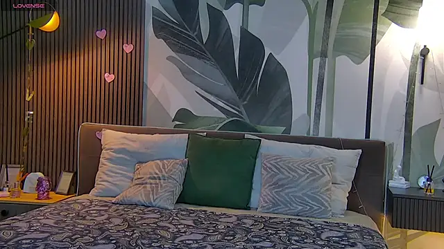 Snapshot of RubyValen chatting on March 18, 2025, 1:10 am RubyValen online show from March 18, 2025, 1:10 am