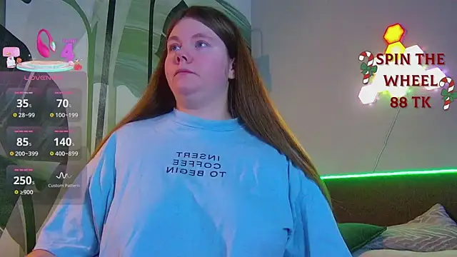 RubyValen online show from December 18, 2025, 1:44 am