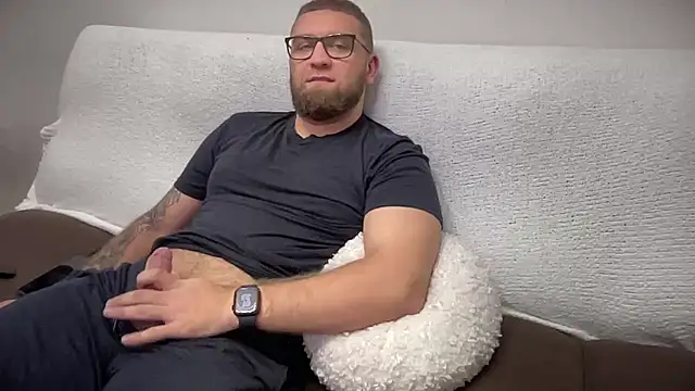 Snapshot of Bear_bear_ chatting on December 22, 2024, 10:36 pm Bear bear online show from December 22, 2024, 10:36 pm