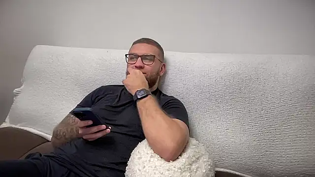 Snapshot of Bear_bear_ chatting on December 23, 2024, 1:40 am Bear bear online show from December 23, 2024, 1:40 am