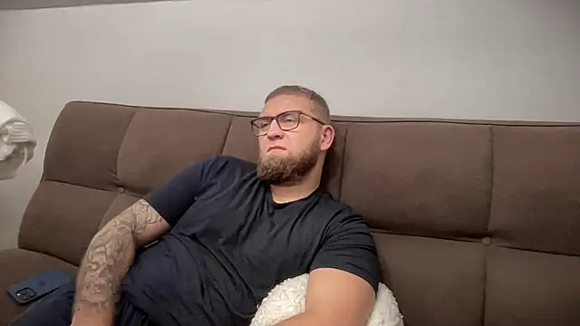 Snapshot of Bear_bear_ chatting on December 26, 2024, 4:58 pm Bear bear online show from December 26, 2024, 4:58 pm