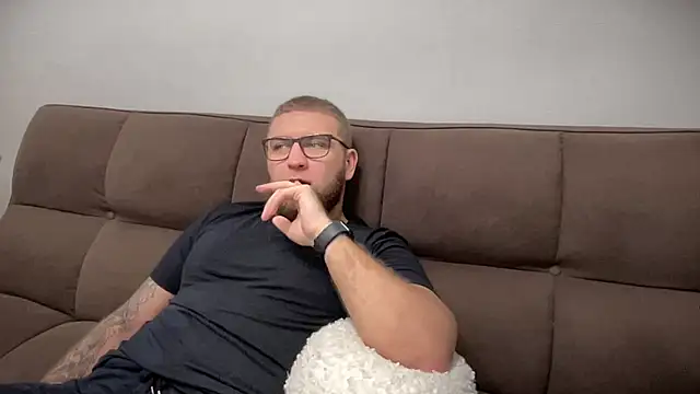 Snapshot of Bear_bear_ chatting on December 27, 2024, 3:42 am Bear bear online show from December 27, 2024, 3:42 am