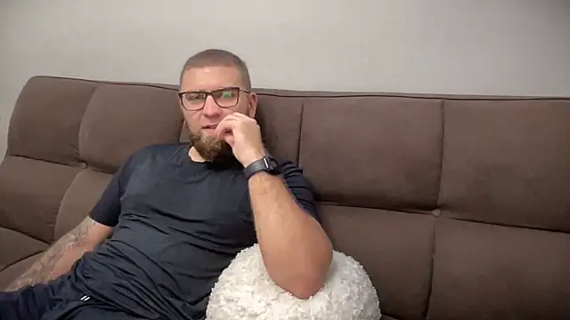 Snapshot of Bear_bear_ chatting on December 27, 2024, 6:46 am Bear bear online show from December 27, 2024, 6:46 am