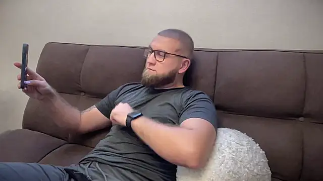 Snapshot of Bear_bear_ chatting on December 30, 2024, 12:20 pm Bear bear online show from December 30, 2024, 12:20 pm