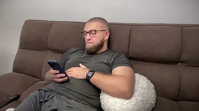 Snapshot of Bear_bear_ chatting on December 30, 2024, 3:24 pm Bear bear online show from December 30, 2024, 3:24 pm