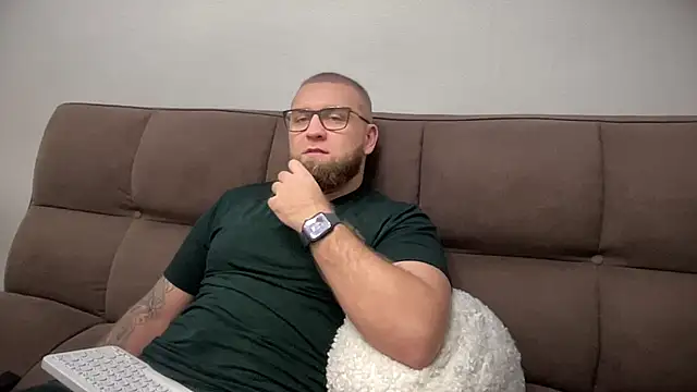 Snapshot of Bear_bear_ chatting on January 2, 2025, 1:19 pm Bear bear online show from January 2, 2025, 1:19 pm