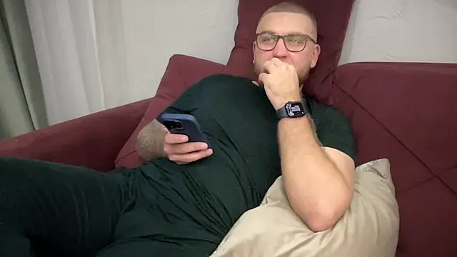 Snapshot of Bear_bear_ chatting on January 28, 2025, 1:27 pm Bear bear online show from January 28, 2025, 1:27 pm