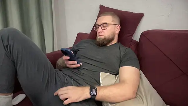 Snapshot of Bear_bear_ chatting on February 2, 2025, 3:17 pm Bear bear online show from February 2, 2025, 3:17 pm