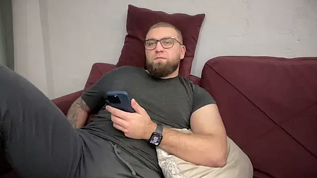 Snapshot of Bear_bear_ chatting on February 5, 2025, 6:04 pm Bear bear online show from February 5, 2025, 6:04 pm