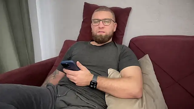 Snapshot of Bear_bear_ chatting on February 6, 2025, 12:26 pm Bear bear online show from February 6, 2025, 12:26 pm