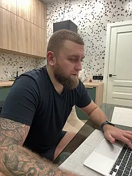 Snapshot of Bear_bear_ chatting on February 12, 2025, 7:56 pm Bear bear online show from February 12, 2025, 7:56 pm