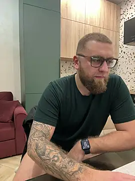 Snapshot of Bear_bear_ chatting on February 21, 2025, 8:16 pm Bear bear online show from February 21, 2025, 8:16 pm