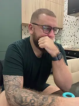 Snapshot of Bear_bear_ chatting on February 21, 2025, 11:21 pm Bear bear online show from February 21, 2025, 11:21 pm