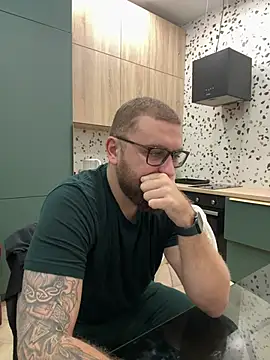 Snapshot of Bear_bear_ chatting on March 3, 2025, 1:31 pm Bear bear online show from March 3, 2025, 1:31 pm