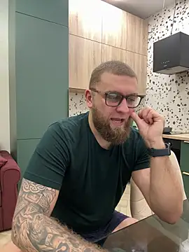 Snapshot of Bear_bear_ chatting on March 4, 2025, 6:18 pm Bear bear online show from March 4, 2025, 6:18 pm