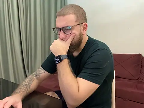 Snapshot of Bear_bear_ chatting on March 6, 2025, 9:42 pm Bear bear online show from March 6, 2025, 9:42 pm