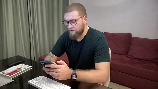 Snapshot of Bear_bear_ chatting on March 7, 2025, 4:33 pm Bear bear online show from March 7, 2025, 4:33 pm